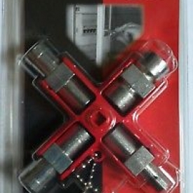 CLE EN CROIX 9 DOUILLES OUTIL FACOM 838305